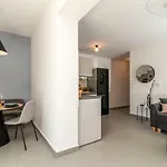 Flora Apartment
