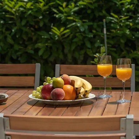 Flora 公寓 特罗吉尔